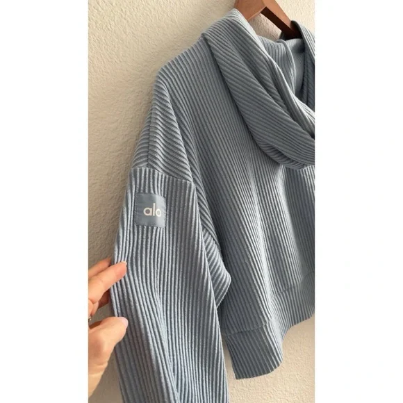 NWT ALO Yoga Muse Hoodie Celestial blue XS - Picture 4 of 10